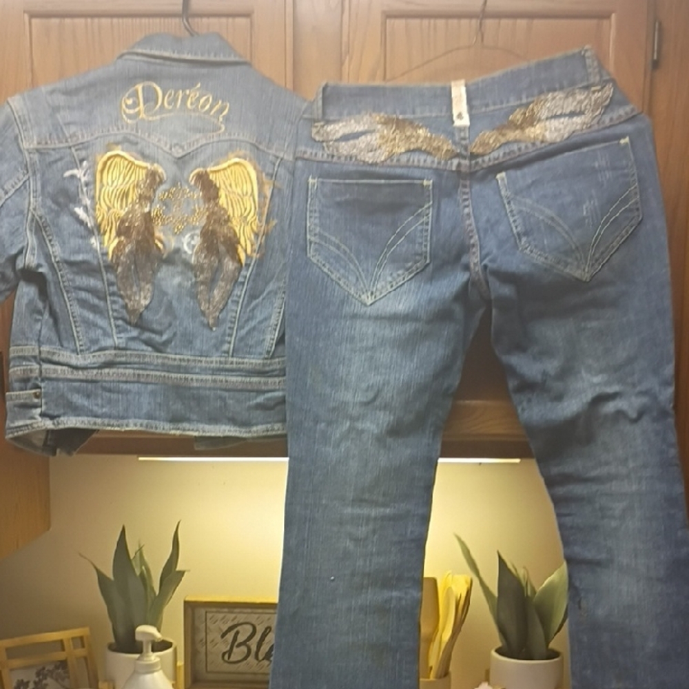 Dereon Blue Boot Cut Jeans with Gold Accents - Picture 1 of 4